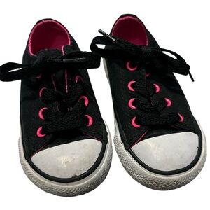 Converse toddler Size 5 sneakers